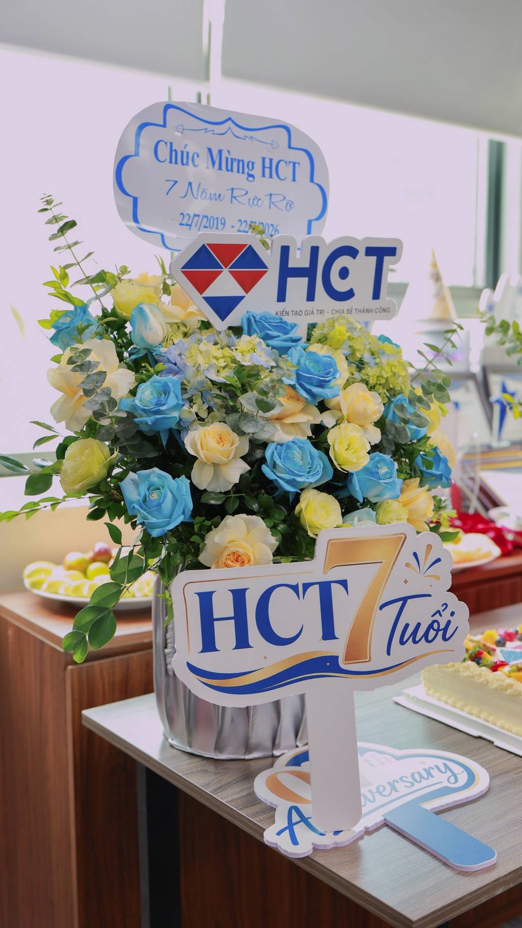 Không khí sinh nhật tại HCT